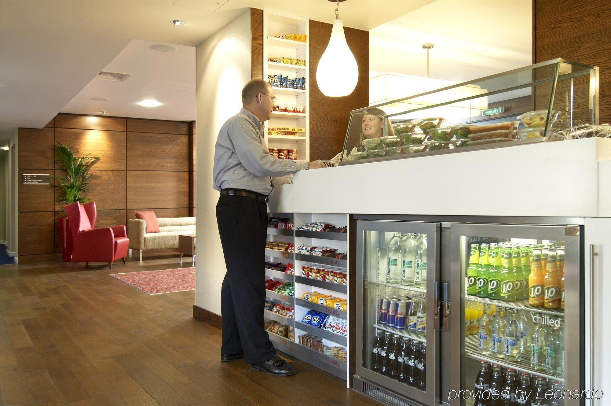 Hampton By Hilton Corby Hotel Bagian luar foto